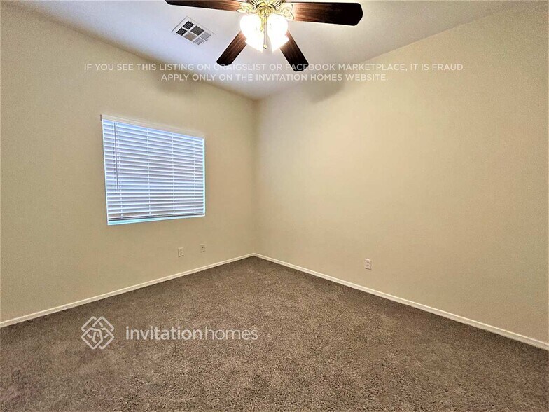 Building Photo - 15722 W Calavar Rd