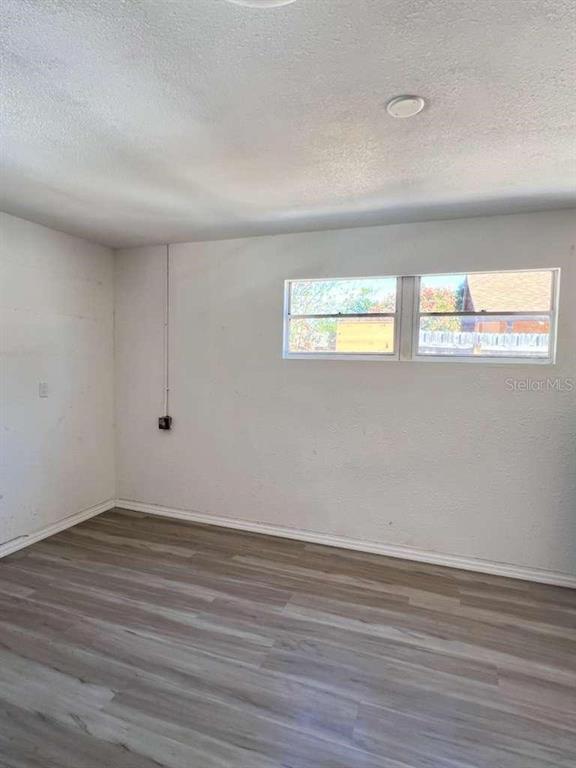 Building Photo - 1731 Ave C NE