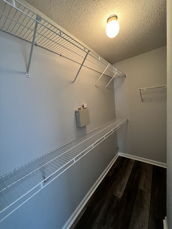 Building Photo - 6847 Kerry Valley Ln