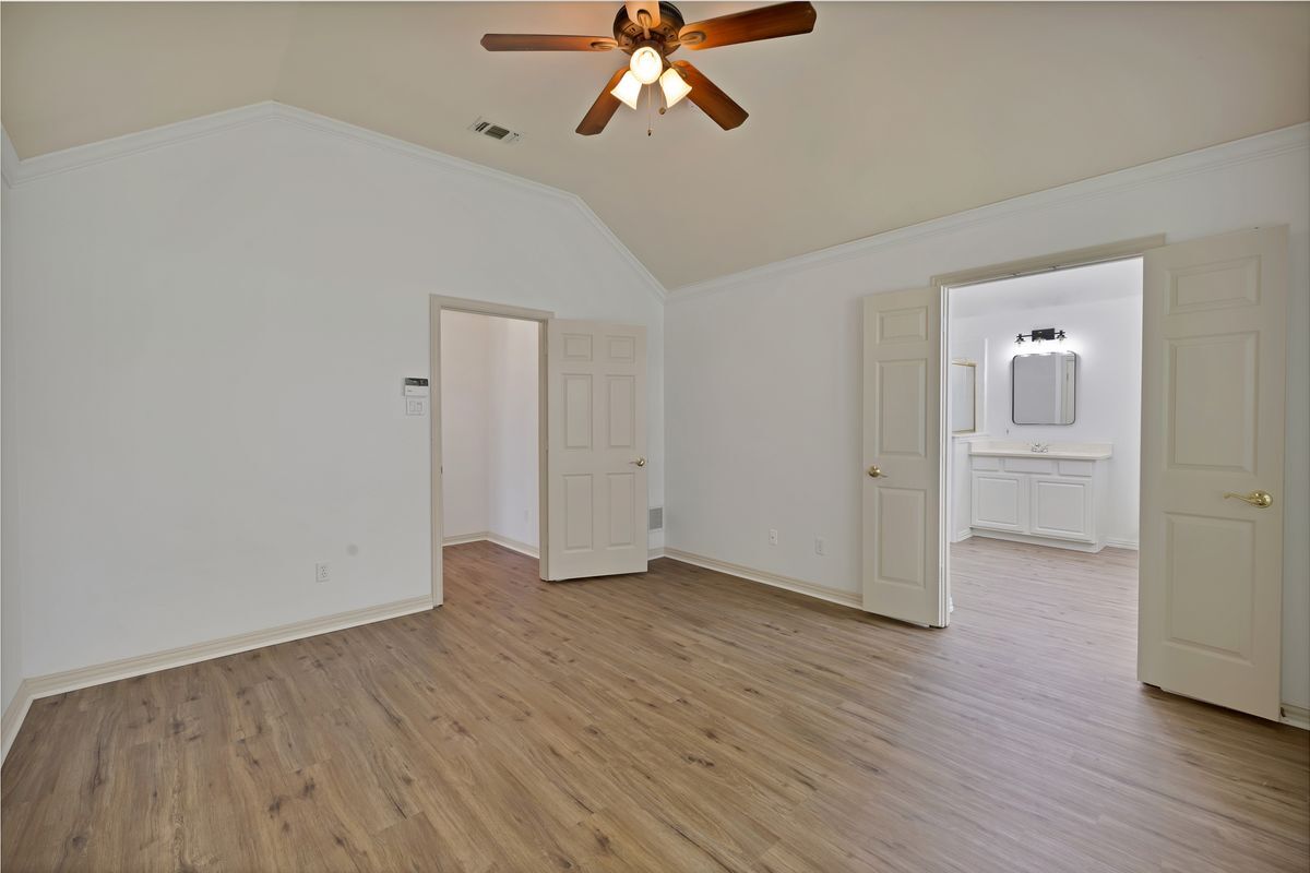 Building Photo - 5516 Broken Bend Dr