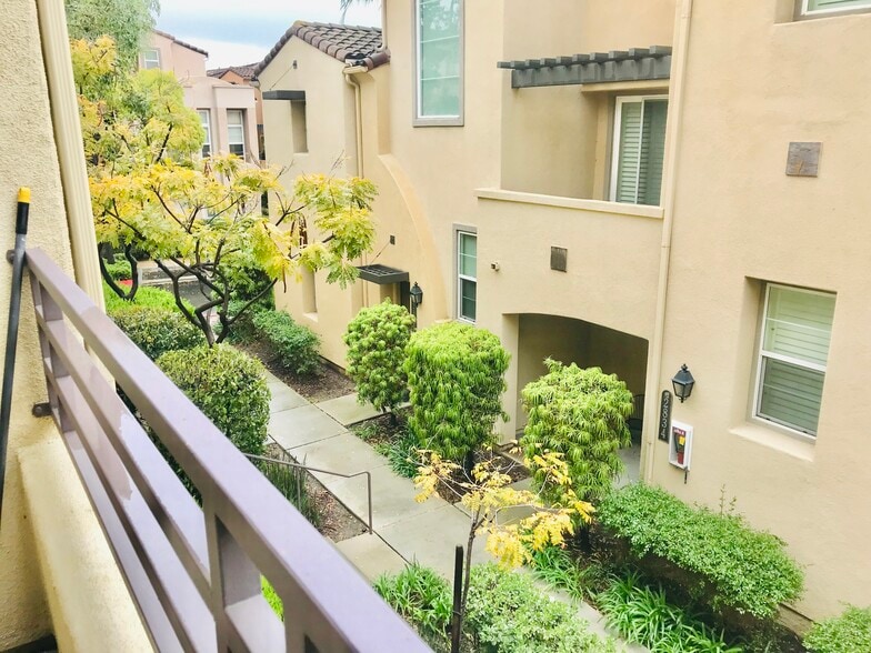 Building Photo - 2860 Escala Cir