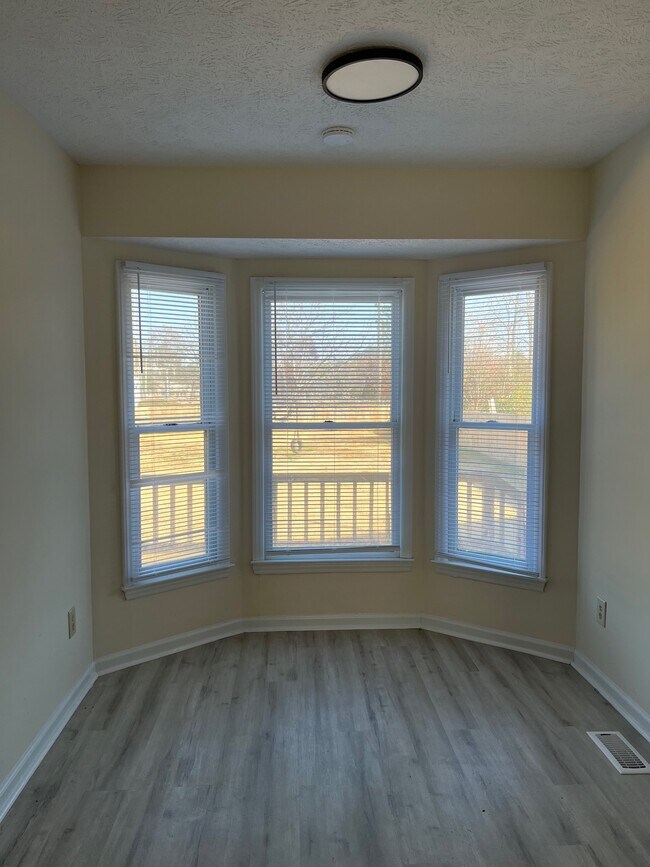 Building Photo - 5068 Linton Hall Rd