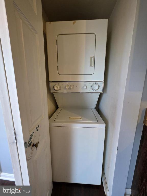 Building Photo - 9553 Battery Heights Blvd