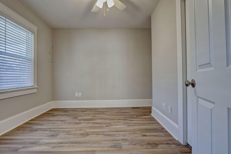 Building Photo - 105 Montgomery Ave