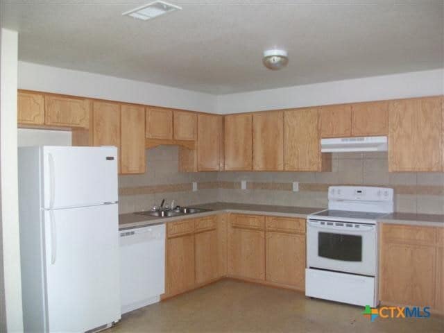 Primary Photo - 408 Dale Ave