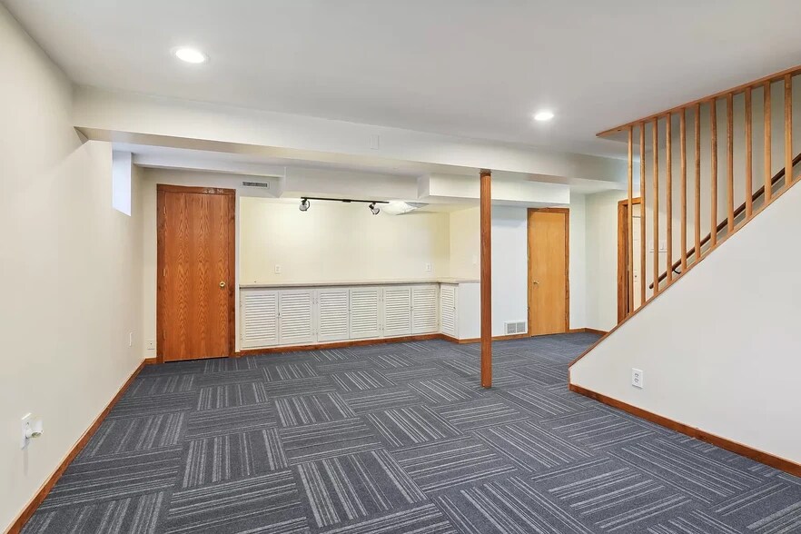 Building Photo - 3507 Aquila Ave S