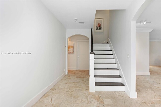 Building Photo - 1108 Washington St