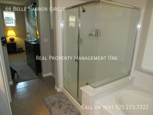 Building Photo - 66 Belle Harbor Cir