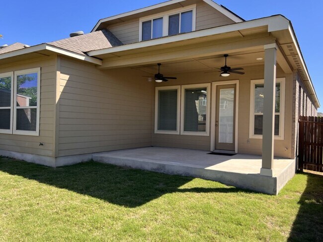 Building Photo - 10215 High Noon Dr
