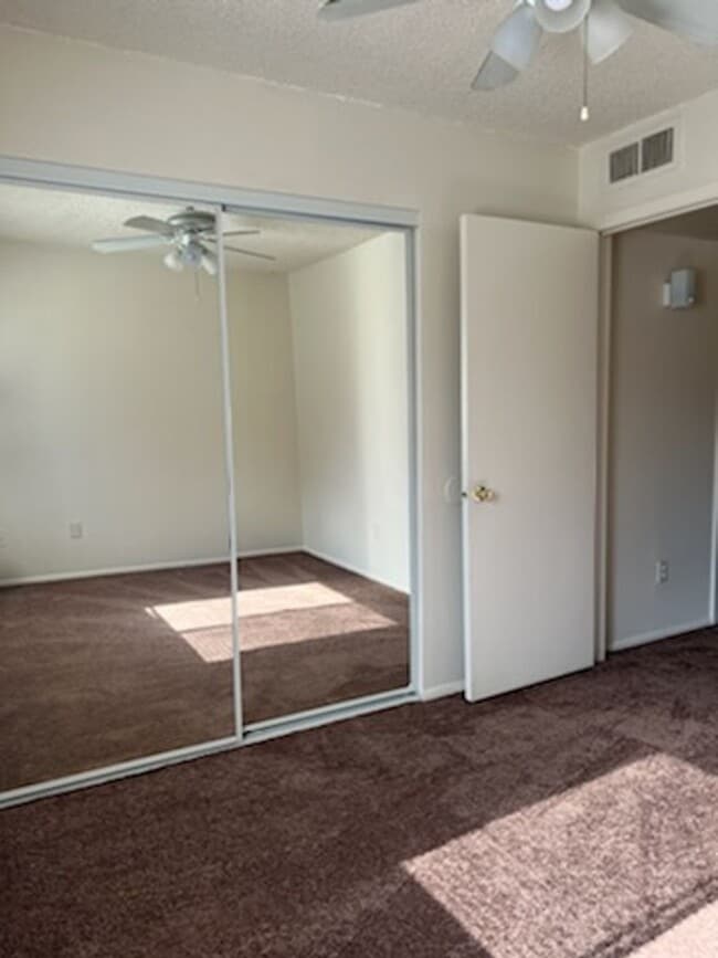 Building Photo - Charming 3 Bed 2 Bath home in Mesa with community pool and big backyard