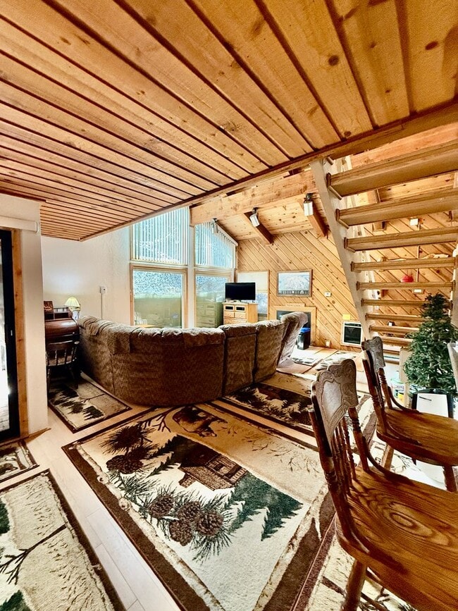 Building Photo - Fully Furnished 2BD/2BA Mountain Townhome | Cozy Pellet Stove | Parking Included