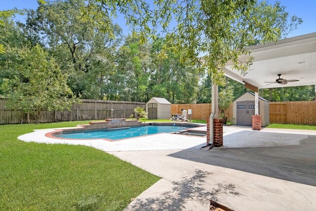 Building Photo - 135 Fairwind Trail Dr