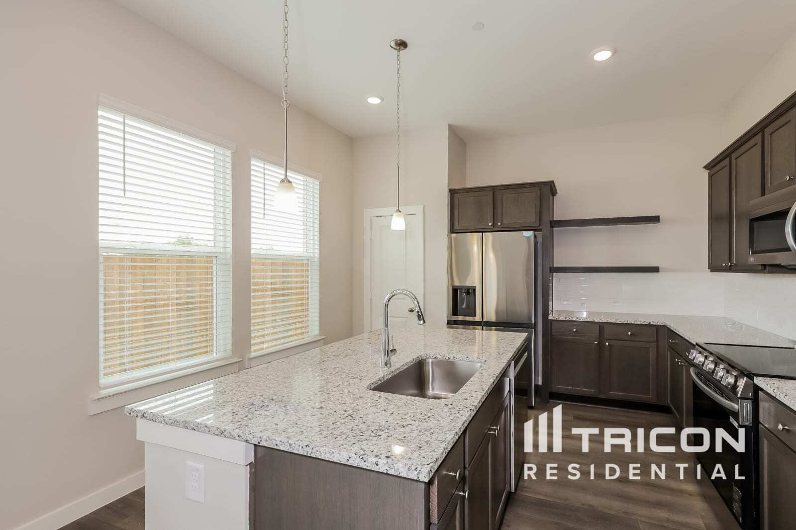 Building Photo - 202 Hardwick Dr
