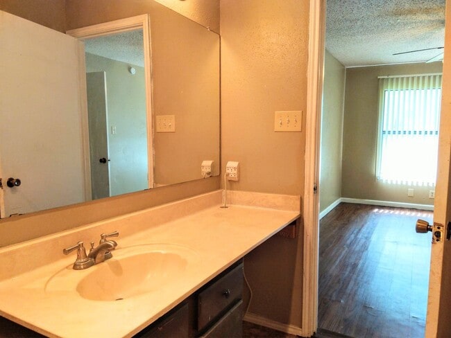 Building Photo - 4138 Mystic Sunrise Dr