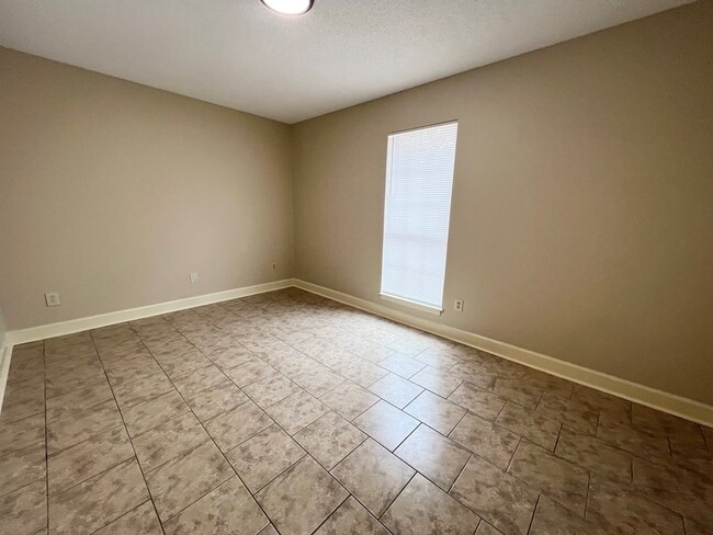 Building Photo - 3109 Crepe Myrtle Ct