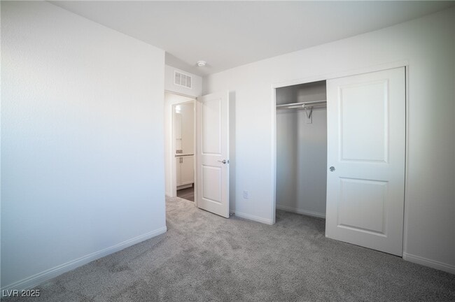 Building Photo - 6832 Sunflower Flds St