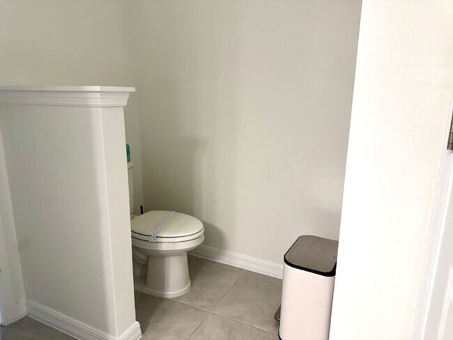 Building Photo - Townhome for rent with garage in Champions...