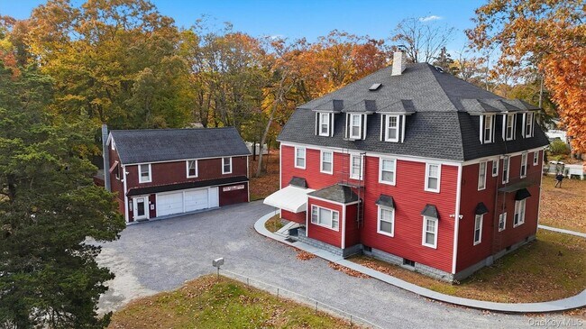 Building Photo - 221 Lake Ave S