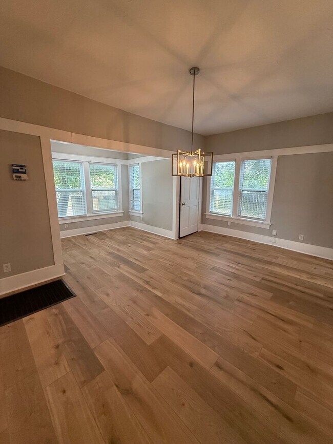 Building Photo - Remodeled Charmer in the Urban Core – Fres...