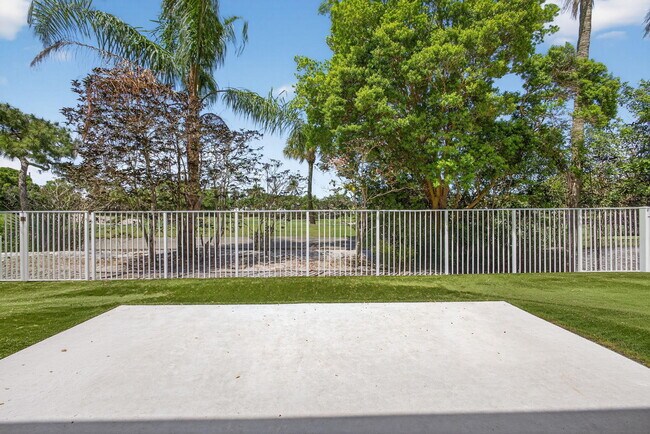 Building Photo - 2114 Chagall Cir