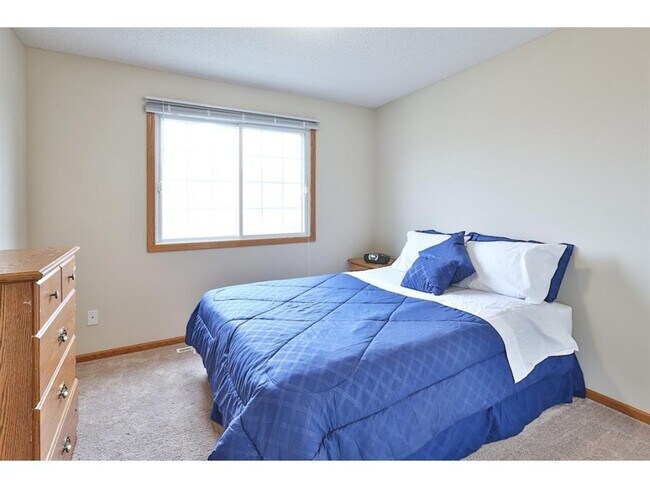 Building Photo - 1924 Mockingbird Avenue