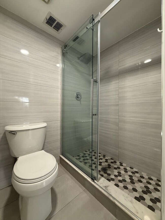 Building Photo - 1054 Lotus Cove Ct