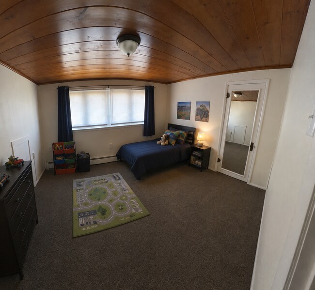 Building Photo - 3 Bed 1 Bath in Rochester PA