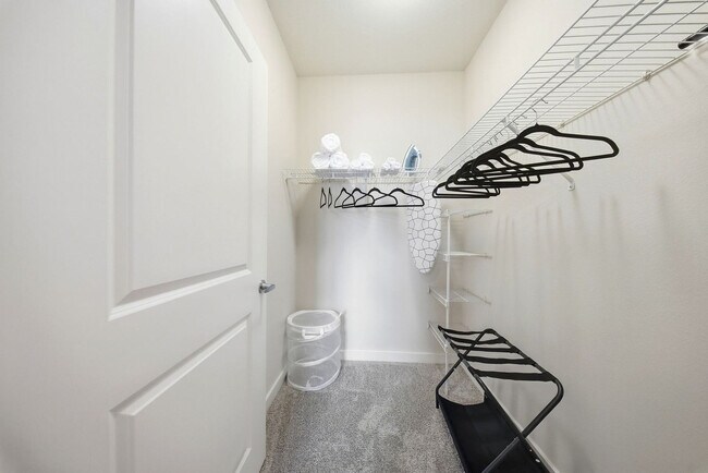 Building Photo - 1702 W Cleveland St