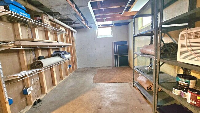 Building Photo - Beautiful 3-Bed, 3-Bath Haven with 1,901 Sq Ft of Comfort in St Louis Park with yard. 7/1/2026