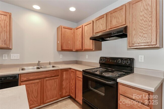 Building Photo - 153 Marakery Rd