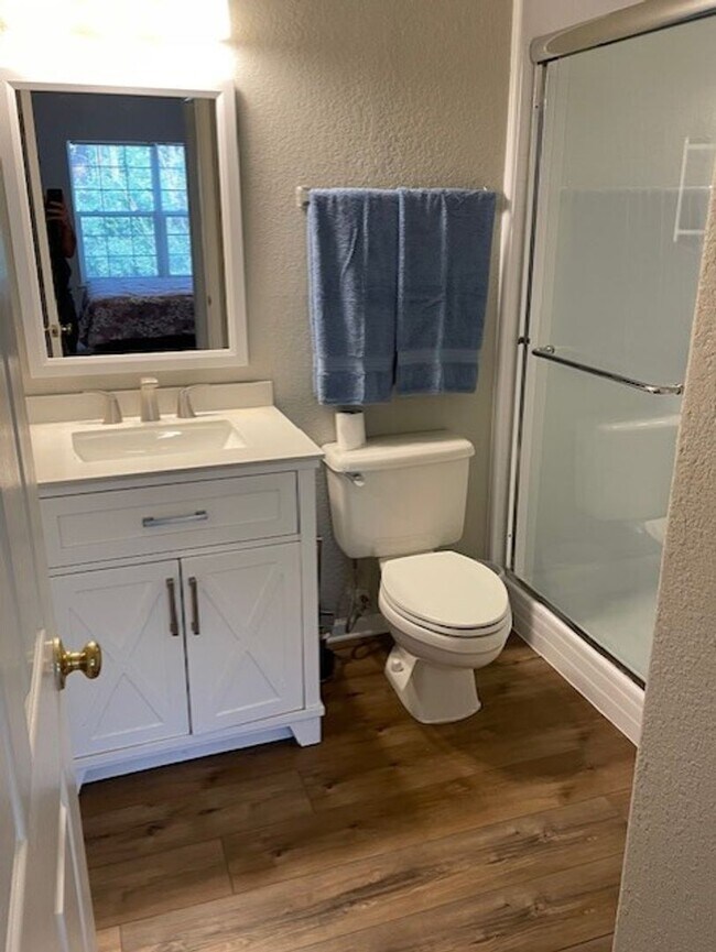 Building Photo - Plantation Point-2 Bed 2 Bath Available Now!