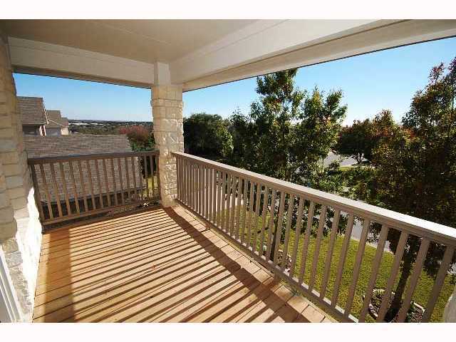 Building Photo - Fabulous 3/2.5   Home in Circle C - Great Views, Yard, Beautiful Home!
