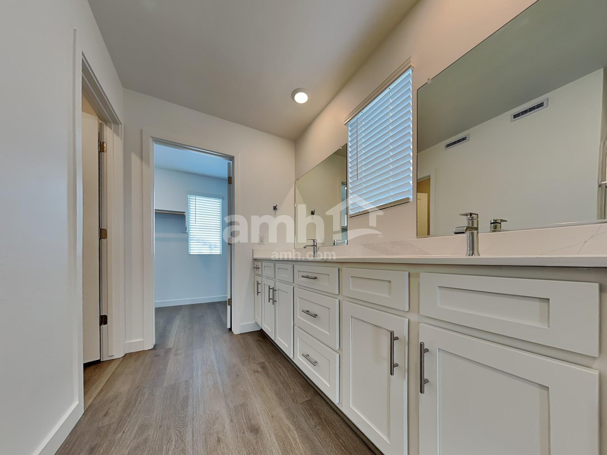 Building Photo - 9543 E Friedel Dr