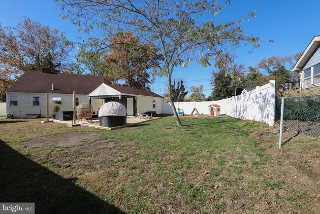 Building Photo - 521 5th Ave