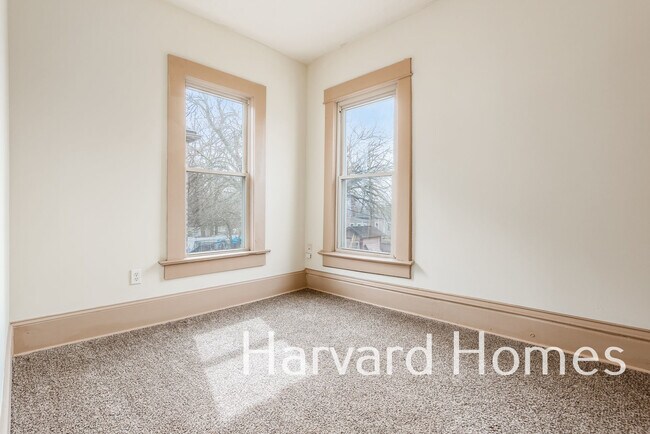 Building Photo - 131 Midland Ave