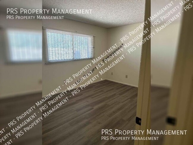 Building Photo - 4619 S Rita Ln
