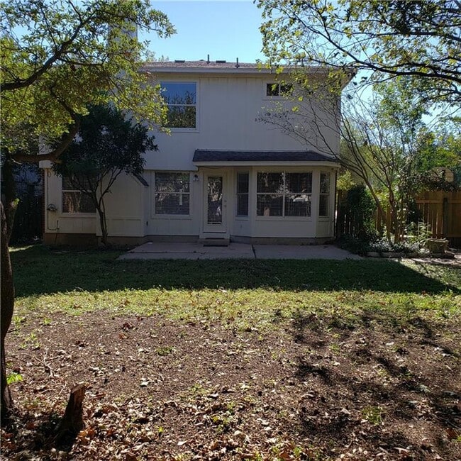 Building Photo - 8440 Fern Bluff Ave