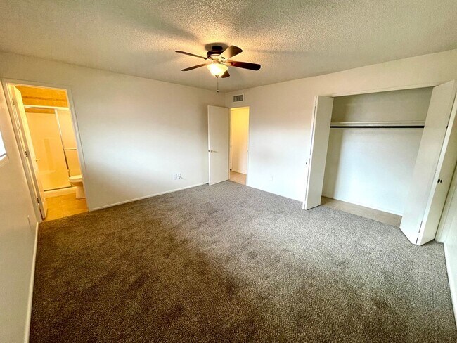 Building Photo - 2988 Cisco Dr S