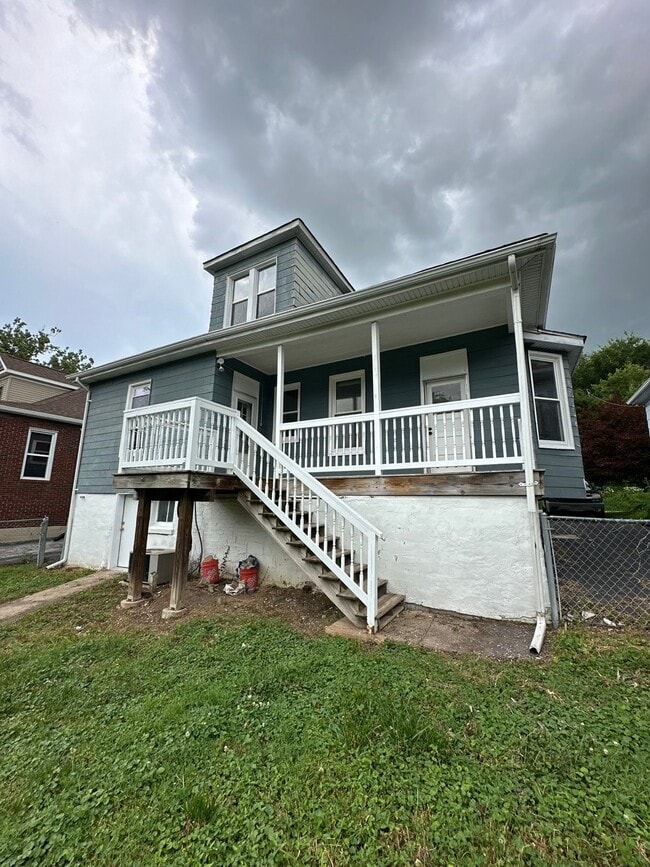 Building Photo - 3409 Brown Rd