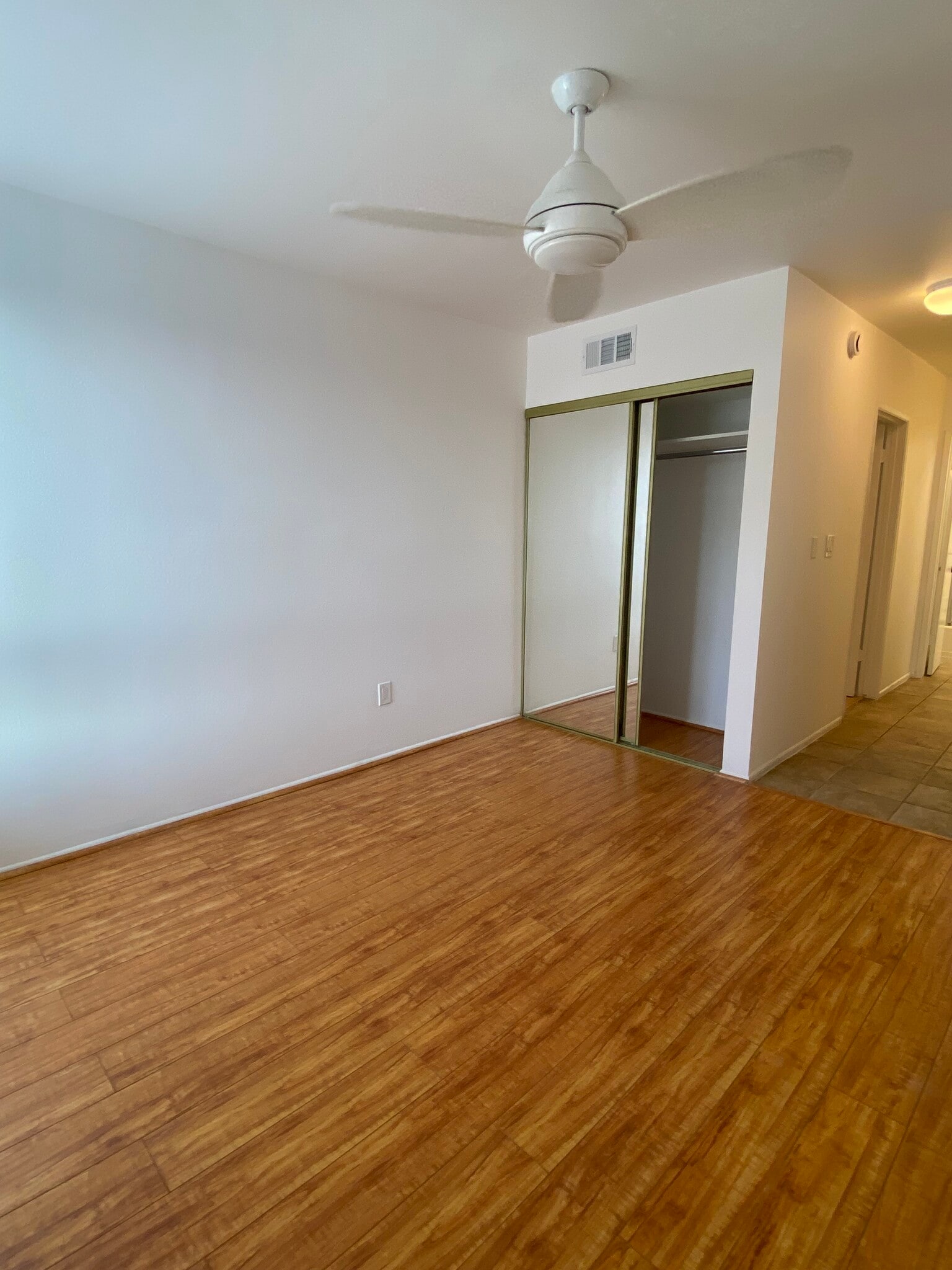 Building Photo - 5257 Radford Ave