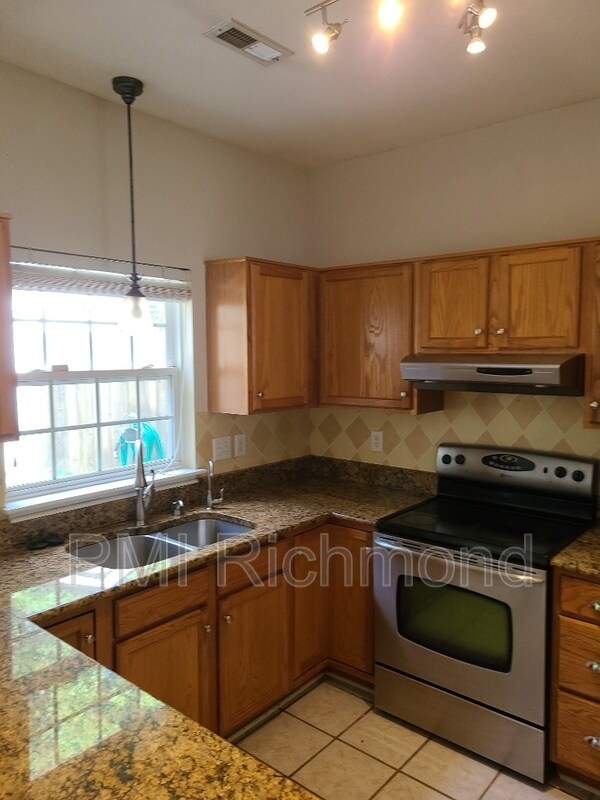 Building Photo - 2539 Mountain Ash Cir