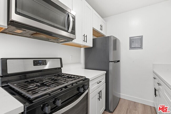 Building Photo - 3707 S Canfield Ave