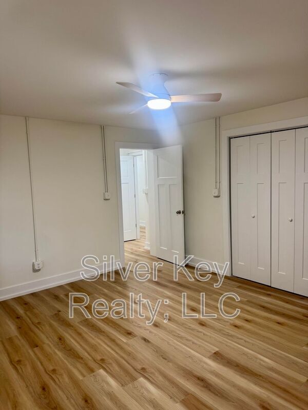 Building Photo - 2113 W Madison Ave