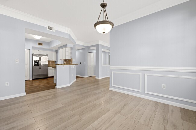 Building Photo - 225 Murcia Dr