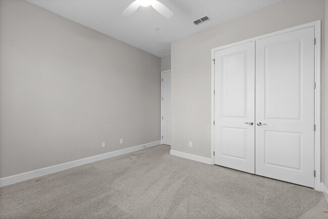 Building Photo - Move In Ready End Unit Townhome in Laureate Park | 3 Bed | Tesla Charger