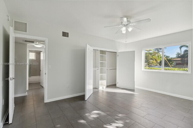 Building Photo - 8501 Hawthorne Ave