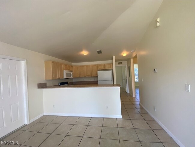 Building Photo - 4622 15th St SW