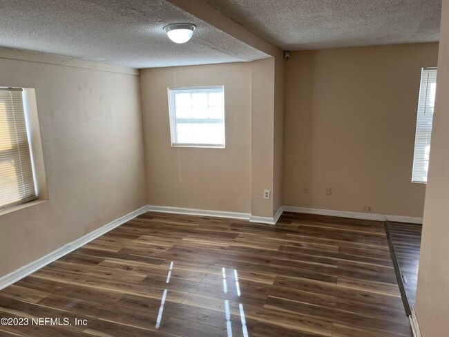 Building Photo - 3716 Stuart St