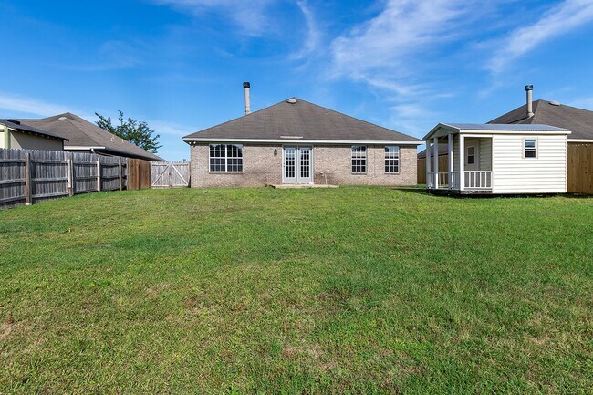 Building Photo - 364 McDonald Dr