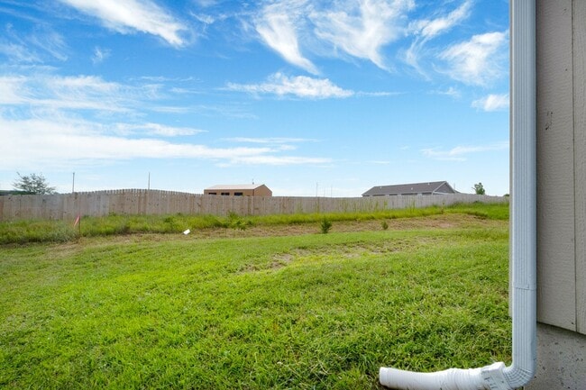 Building Photo - Half Off the First Month's Rent